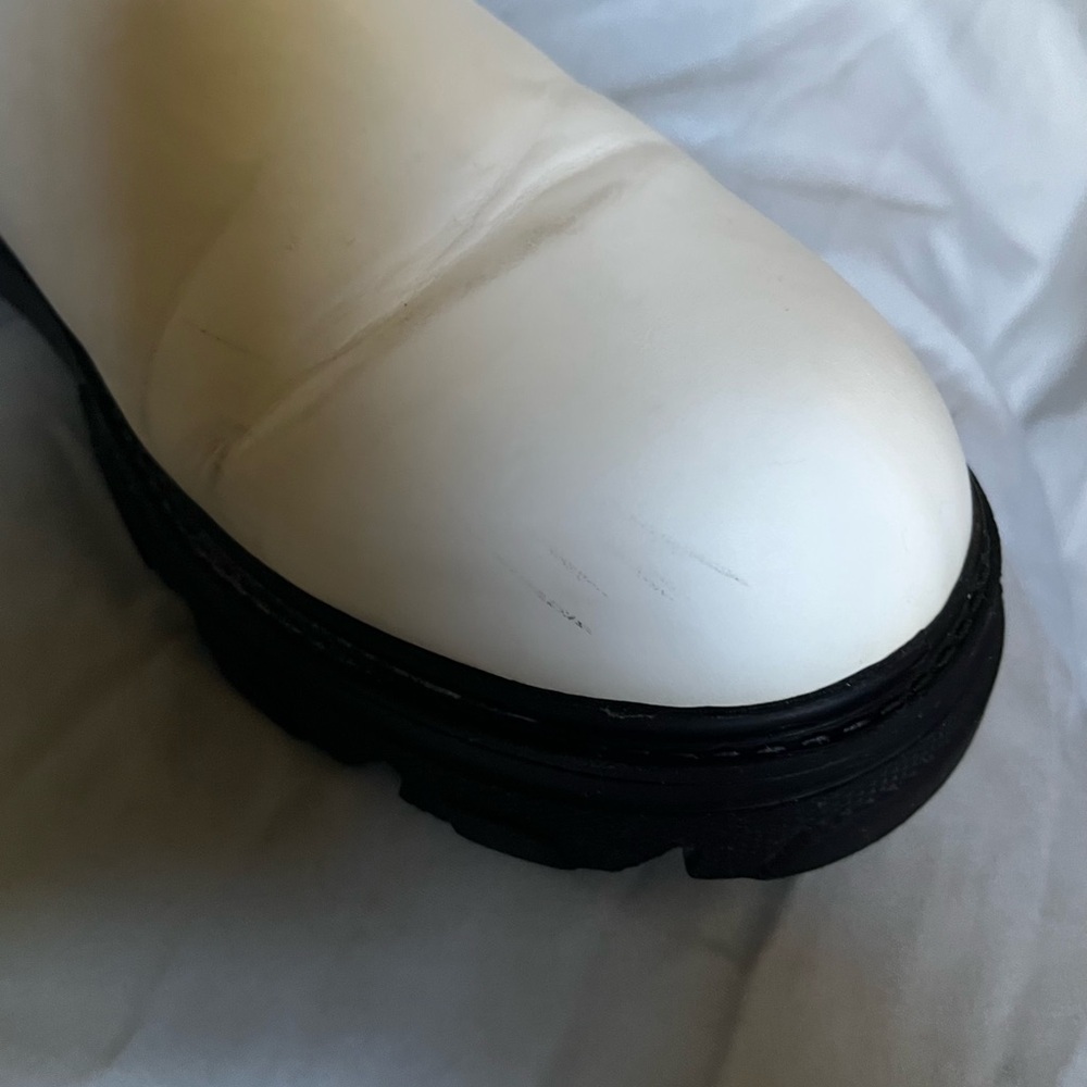 CLOVER~CUSHIONAIRE~WHITE/BLACK~ANKLE BOOTS~8.5 - Picture 8 of 13